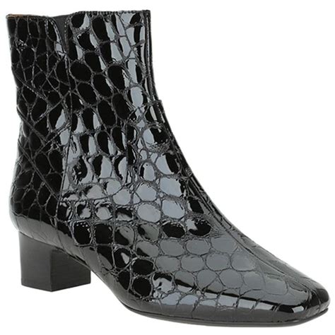 wide fit croc boots